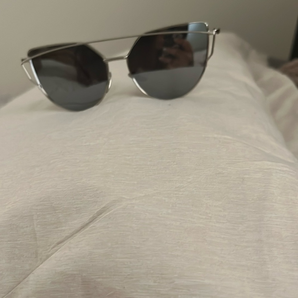 Cate eyed mirror sun glasses